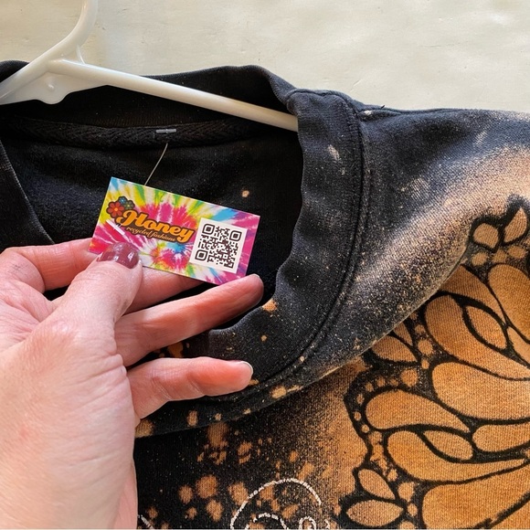 Handmade Floral Stencil Sweatshirt Pullover Mens XL Unisex Crewneck Upcycled - Picture 8 of 10